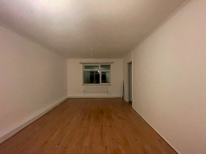 4 Bedroom Detached House To Rent In Alderman Avenue, Barking, IG11