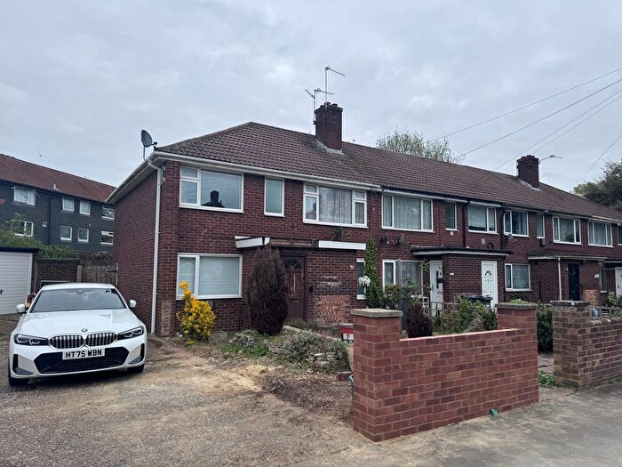 2 Bedroom Maisonette To Rent In Clymping Dene, Feltham, TW14
