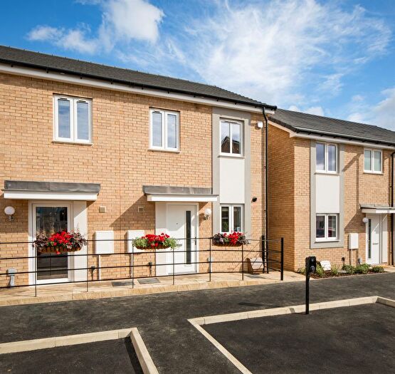 2 Bedroom Semi Detached House For Sale In The Spinworks, Aylesbury, HP19