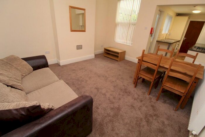 4 Bedroom Semi-Detached House To Rent In Marlborough Street, Dunkirk, Nottingham, NG7
