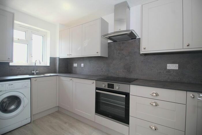 1 Bedroom Flat To Rent In St. Annes Way, Redhill, RH1