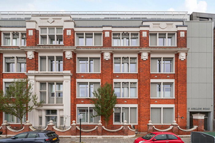 2 Bedroom Flat For Sale In Arklow Road, London, SE14