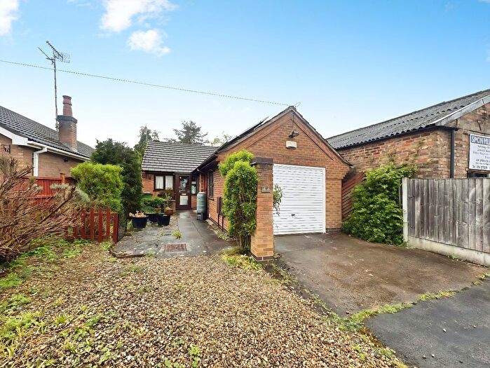 2 Bedroom Detached Bungalow For Sale In Heybrook Avenue, Blaby, Leicester, LE8
