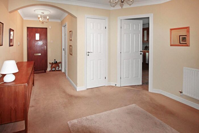 3 Bedroom Bungalow For Sale In Church Close, Harborough Magna, Rugby, CV23