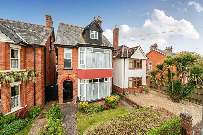 4 Bedroom Detached House For Sale In Salisbury Road, Blandford Forum, DT11