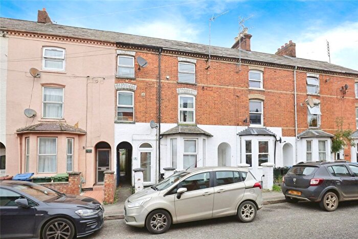 1 Bedroom Flat For Sale In Merton Street, Banbury, Oxfordshire, OX16