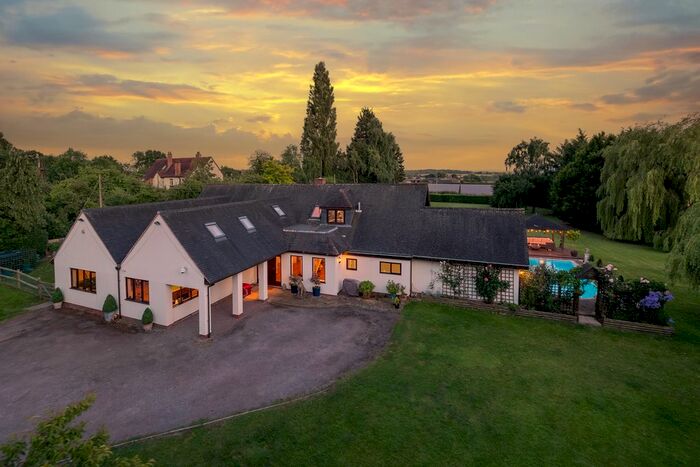 5 Bedroom Detached House For Sale In Whitley Hill, Henley In Arden, B95