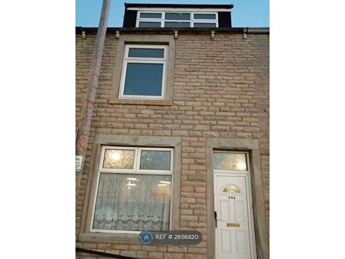 4 Bedroom Terraced House To Rent In Gannow Lane, Burnley, BB12