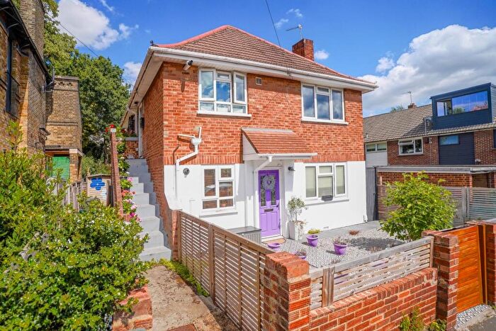 2 Bedroom Flat For Sale In South Vale, Crystal Palace, London, SE19