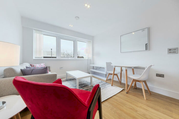 1 Bedroom Apartment To Rent In Arrowhead House, Laporte Way, Luton, Bedfordshire, LU4