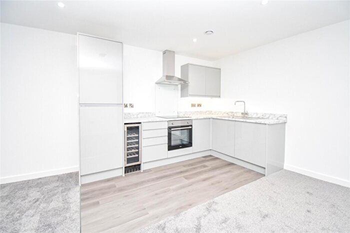 2 Bedroom Apartment To Rent In Strawberry Hill, Newbury, Berkshire, RG14