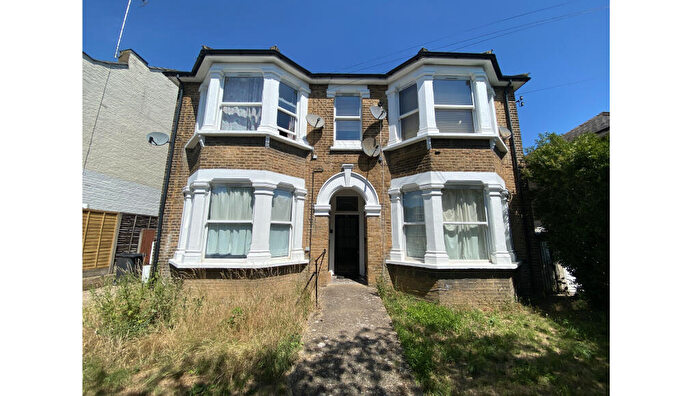 1 Bedroom Flat For Sale In Flat D, Truro Road, Wood Green, London, N22