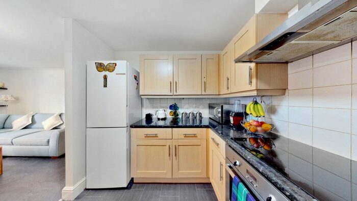2 Bedroom Flat For Sale In Geary Court, The Concourse, London, N9