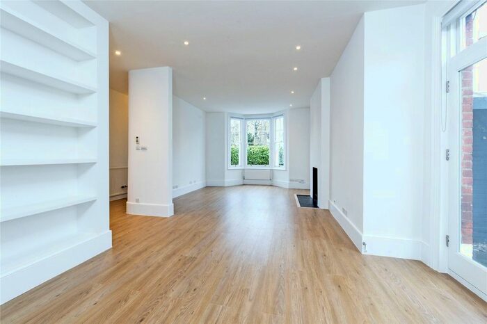 4 Bedroom End Of Terrace House To Rent In Elmfield Road, Balham, London, SW17