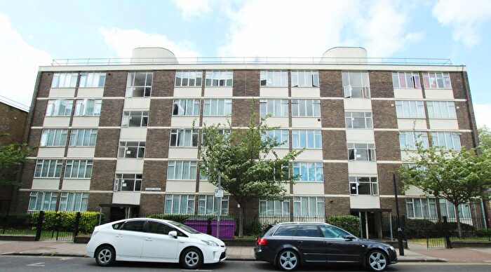 2 Bedroom Flat To Rent In White Horse Lane, London, E1