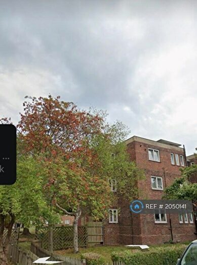 4 Bedroom Flat To Rent In Burghill Road, Sydenham, SE26