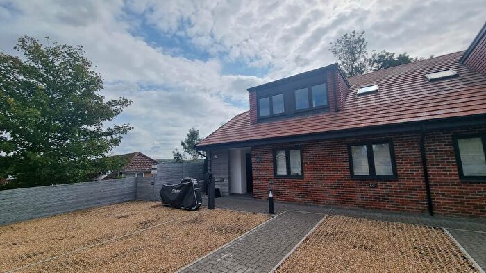 1 Bedroom Flat To Rent In Woodland View East, Park Close, Brighton, BN1