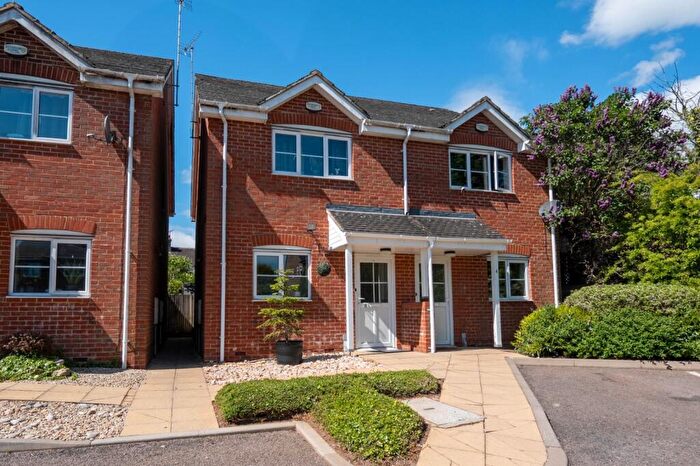 2 Bedroom Semi Detached House For Sale In Dolmans Place, Dunstable, LU6