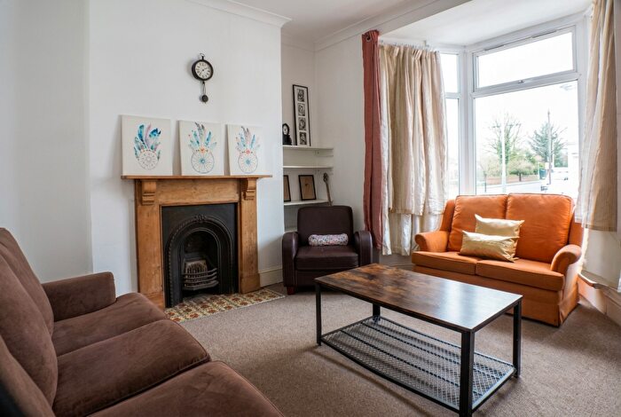 4 Bedroom Terraced House To Rent In Rhondda Street, Swansea, SA1