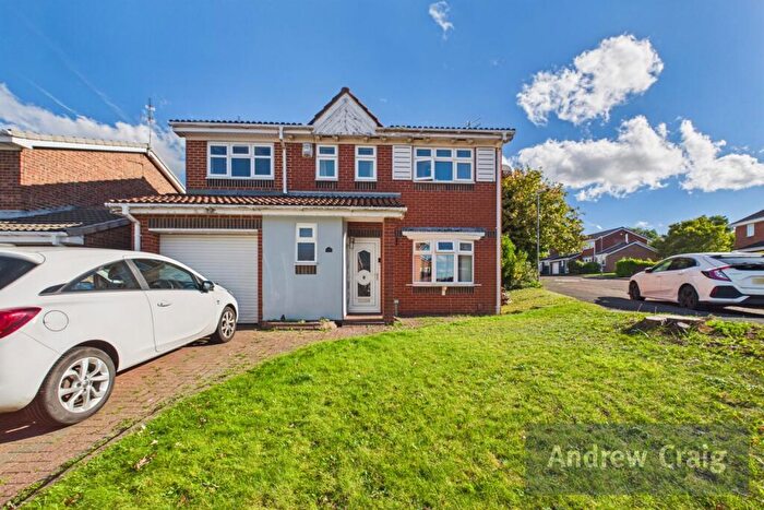 5 Bedroom Detached House For Sale In The Cheyne, Thristley Wood, SR3