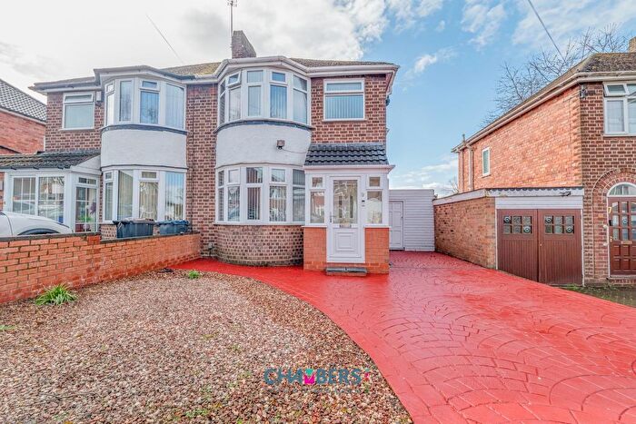 3 Bedroom Semi Detached House For Sale In Teesdale Avenue, Hodge Hill, Birmingham, B34