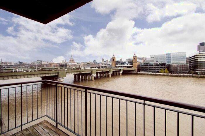 2 Bedroom Flat To Rent In Horseshoe Wharf Apartments, Clink Street, London, SE1