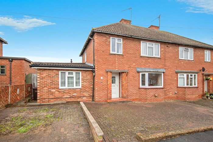3 Bedroom Semi Detached House For Sale In King George Road, Colchester, CO2