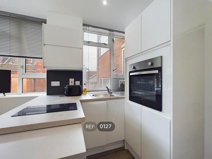 1 Bedroom Apartment To Rent In Centre Court, Paragon Street, HU1