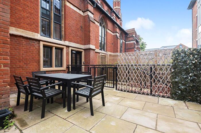 1 Bedroom Flat To Rent In Holden Road, Woodside Park, N12