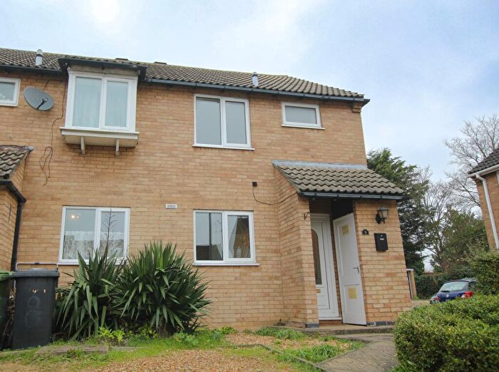 2 Bedroom End Of Terrace House To Rent In Tantallon Court, Peterborough, PE3
