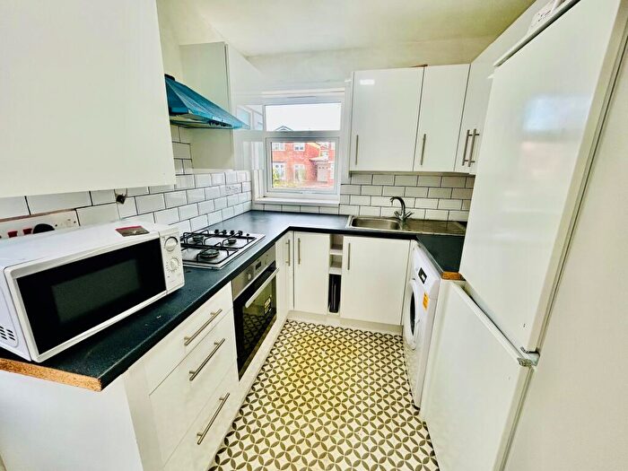 2 Bedroom Bungalow To Rent In Neville Grove, Warwick, CV34