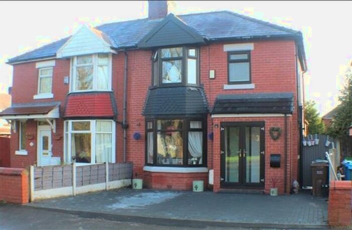 3 Bedroom Semi-Detached House To Rent In Greengate East, Manchester, M40
