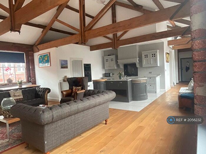 1 Bedroom Penthouse To Rent In Green Lane, Sheffield, S3