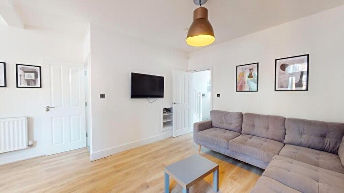 6 Bedroom Terraced House To Rent In Redgrave Street, Liverpool, Merseyside, L7