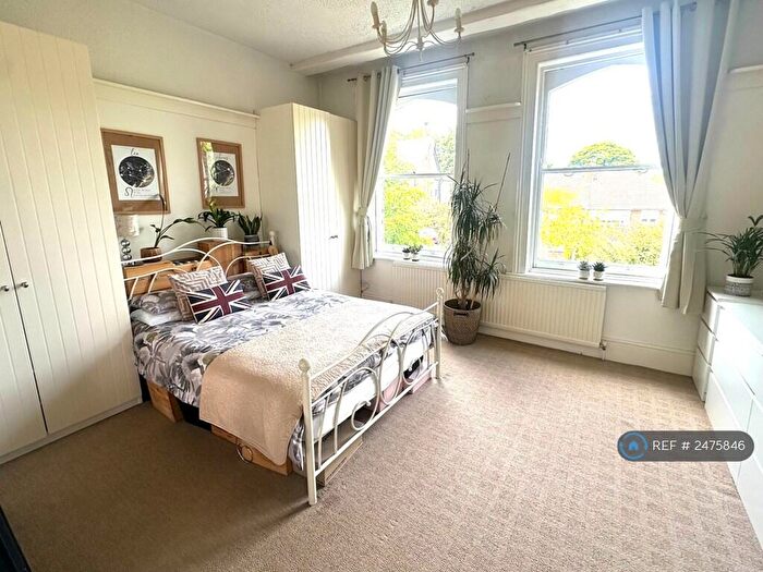 2 Bedroom Flat To Rent In Shortlands Grove, Bromley, BR2