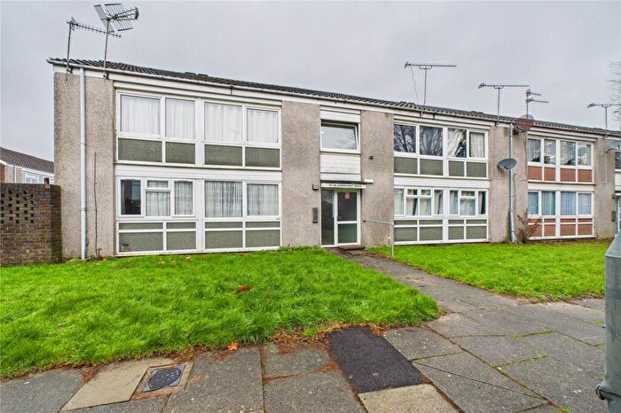 1 Bedroom Apartment For Sale In Hawkhurst Walk, Crawley, West Sussex, RH10