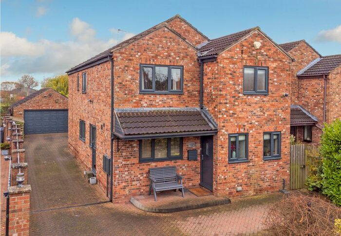 4 Bedroom Detached House For Sale In Sand Lane, Osgodby, Selby, YO8