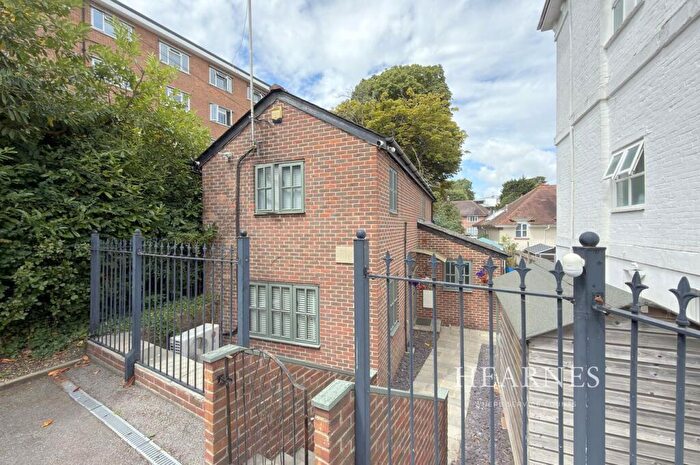 2 Bedroom Detached House For Sale In Chine Crescent, West Cliff, Bournemouth, BH2