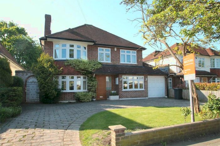 4 Bedroom Detached House To Rent In Brabourne Rise, Beckenham, BR3
