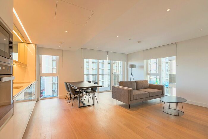 2 Bedroom Flat To Rent In White City Living, Lincoln Apartments, Fountain Park Way, White City, W12