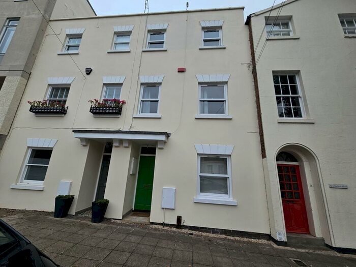 4 Bedroom Town House To Rent In B Portland Street, Leamington Spa, CV32