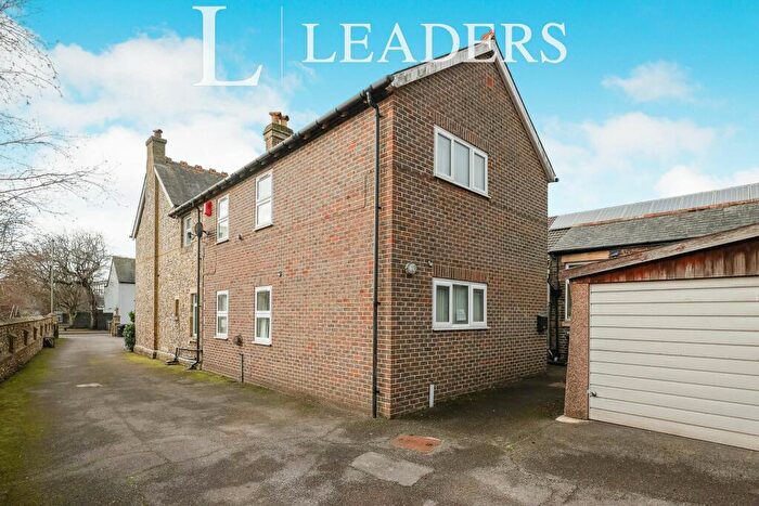 1 Bedroom Flat To Rent In West Street, Havant, PO9