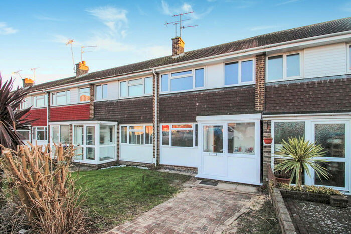 3 Bedroom Terraced House To Rent In Patching Close, Goring-by-sea, BN12