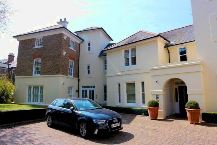 2 Bedroom Apartment To Rent In The Pines, Canterbury, CT1