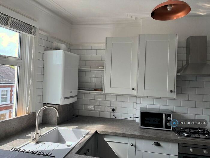 2 Bedroom Flat To Rent In Salusbury Road, London, NW6