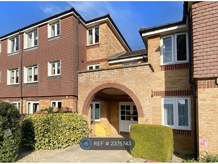 2 Bedroom Flat To Rent In Milliers Court, East Preston, Littlehampton, BN16