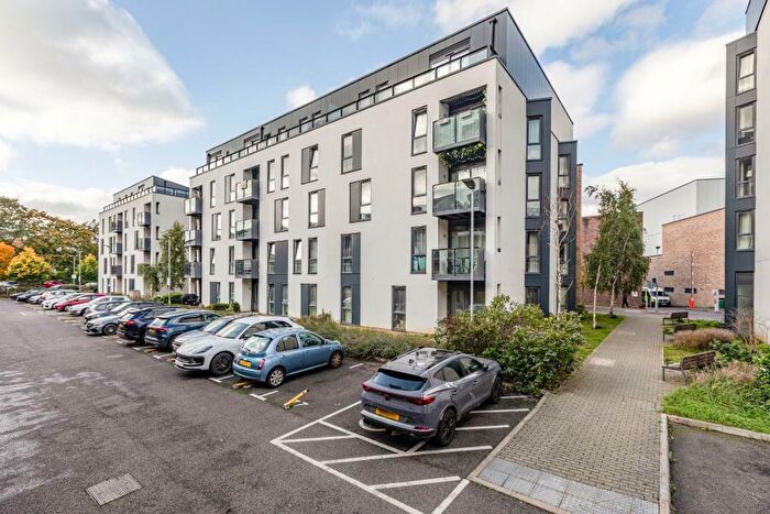 2 Bedroom Apartment To Rent In Addlestone, Surrey, KT15