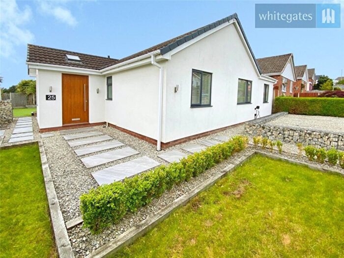 4 Bedroom Bungalow For Sale In Huntsmans Corner, Borras, Wrexham, LL12