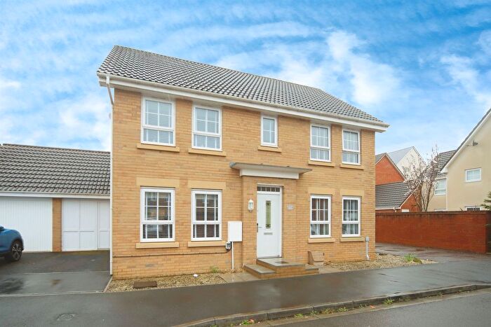 4 Bedroom Detached House For Sale In Mill House Road, Norton Fitzwarren, Taunton, TA2