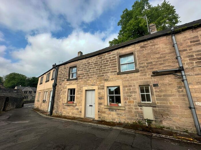 2 Bedroom House To Rent In Church Alley, Bakewell, DE45